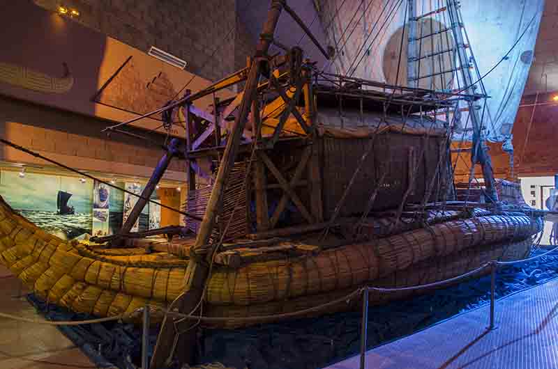 Noruega - Oslo 098 - museo Kon-Tiki - balsa Ra II.jpg